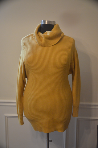 Banana Republic - Sweater - Large